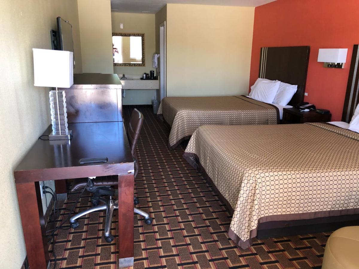 La Grange Executive Inn And Suites Dış mekan fotoğraf