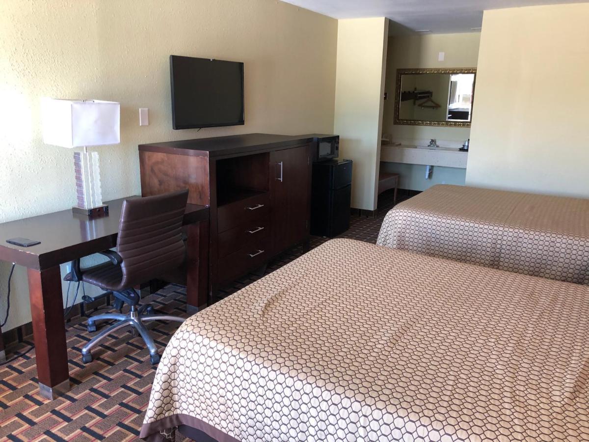 La Grange Executive Inn And Suites Dış mekan fotoğraf