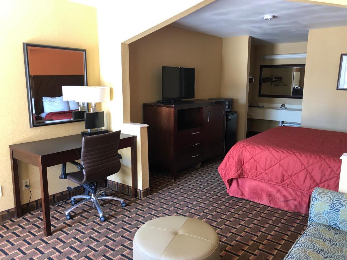 La Grange Executive Inn And Suites Dış mekan fotoğraf