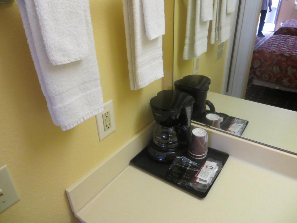 La Grange Executive Inn And Suites Oda fotoğraf